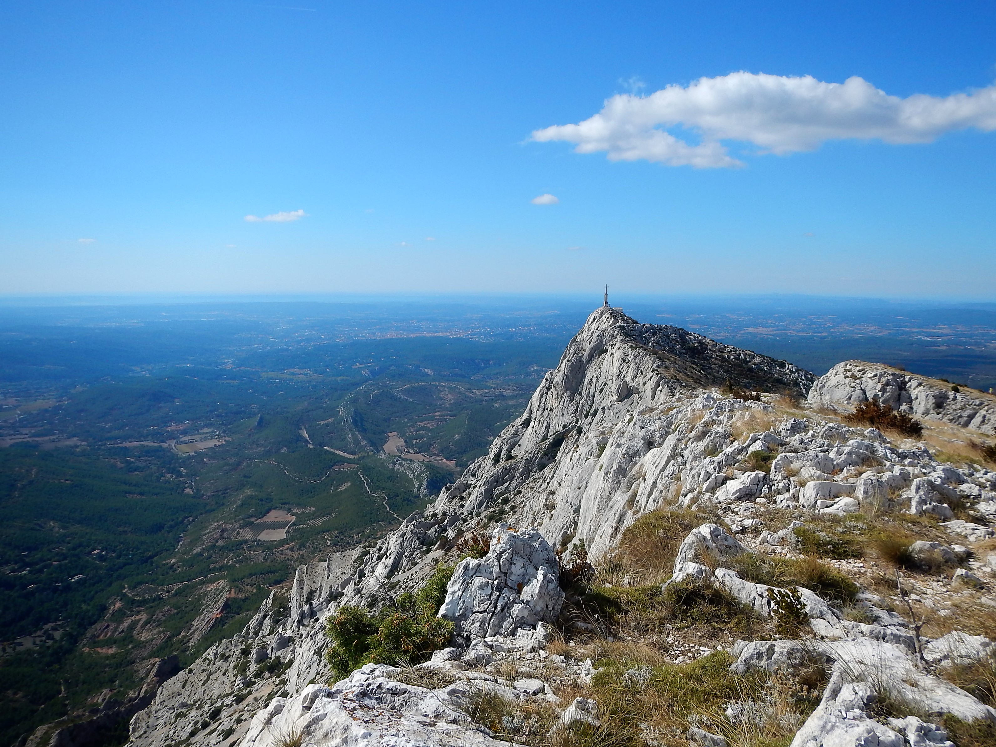 Photo de l'article Sainte-Victoire - Le sentier des Cantilenes