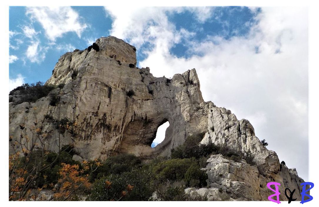 Photo de l'article Calanques - le Mestrallet - la fenêtre