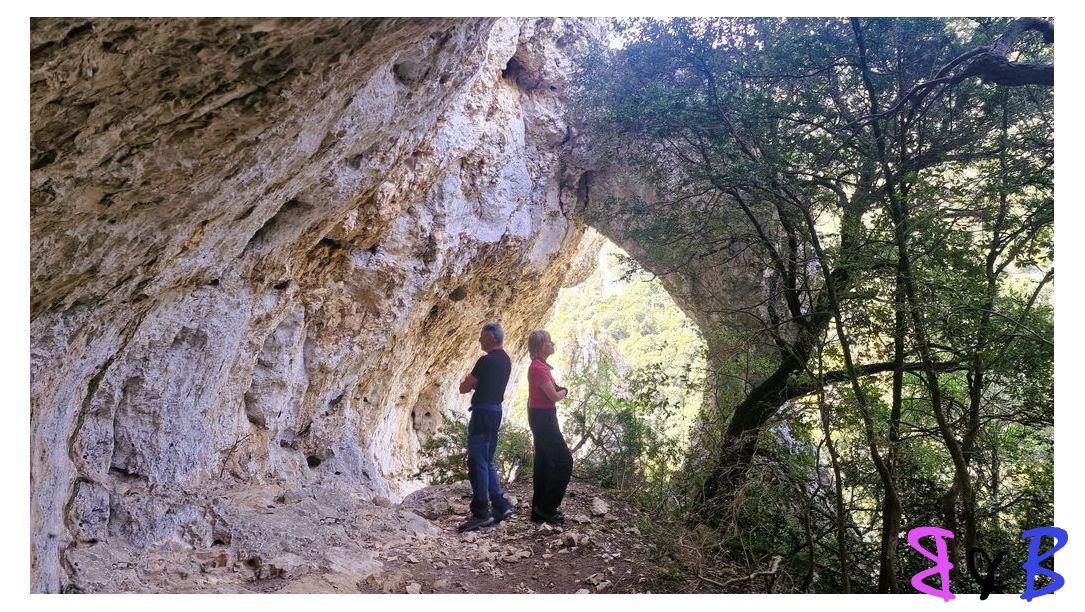 Photo de l'article Font Vieille - Grottes-tunnels